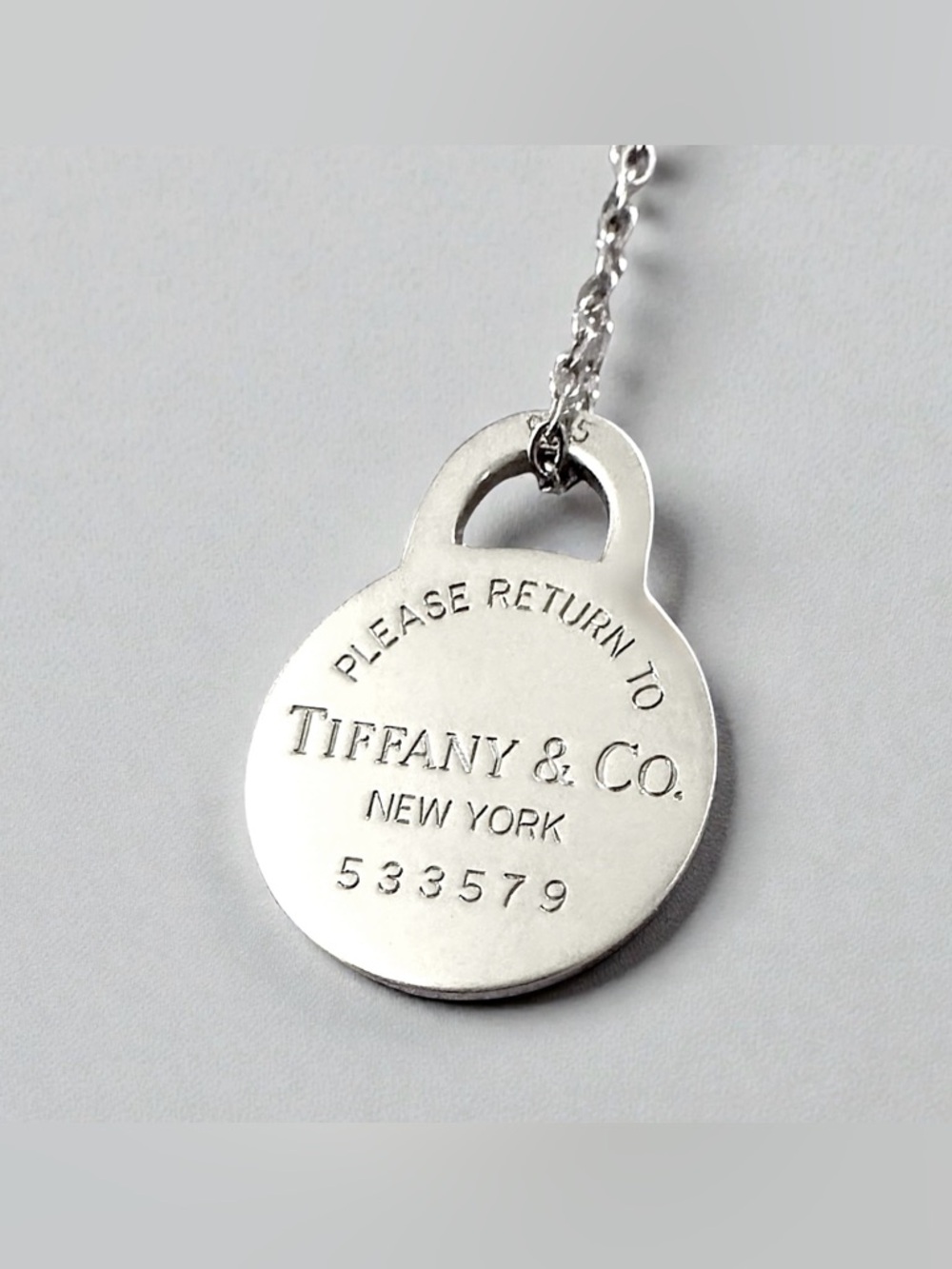 Tiffany & Co. Vintage 925 Sterling Silver Return to Tiffany Circle Tag Necklace